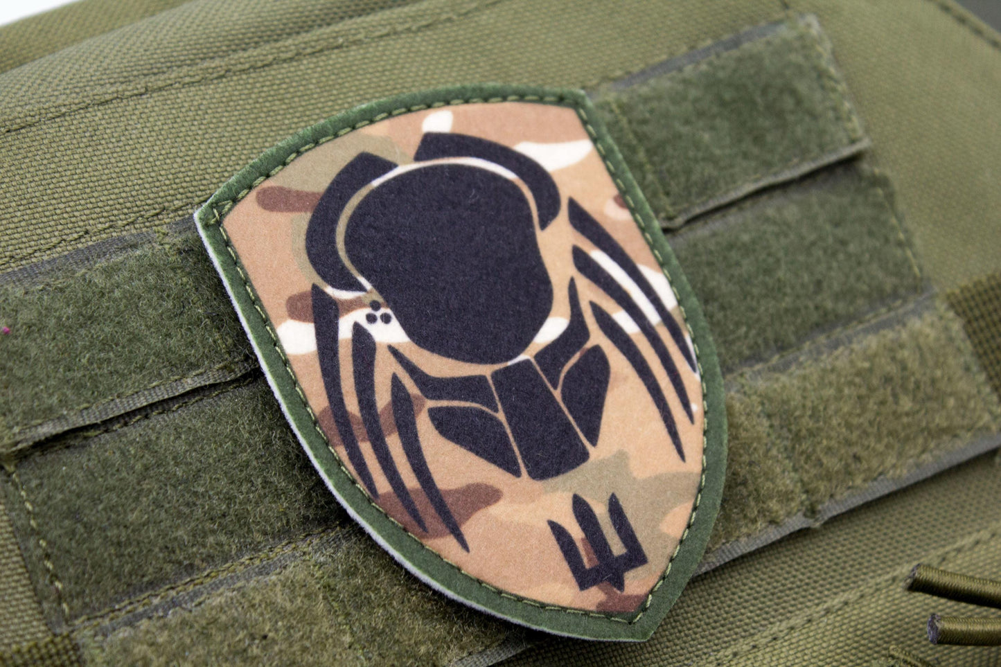 Predator camo hook and loop morale patch
