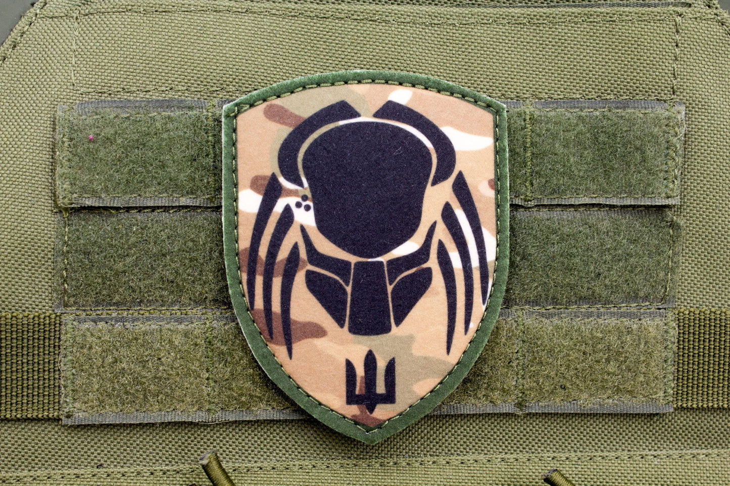 Predator camo hook and loop morale patch