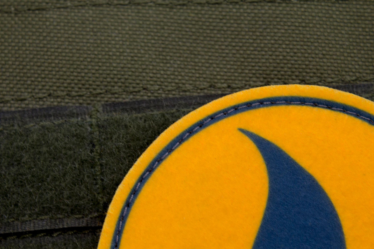 Pyro TF2 BLUE team hook and loop morale patch 3″