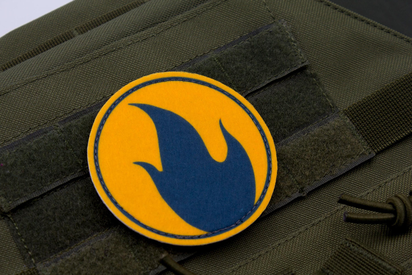 Pyro TF2 BLUE team hook and loop morale patch 3″