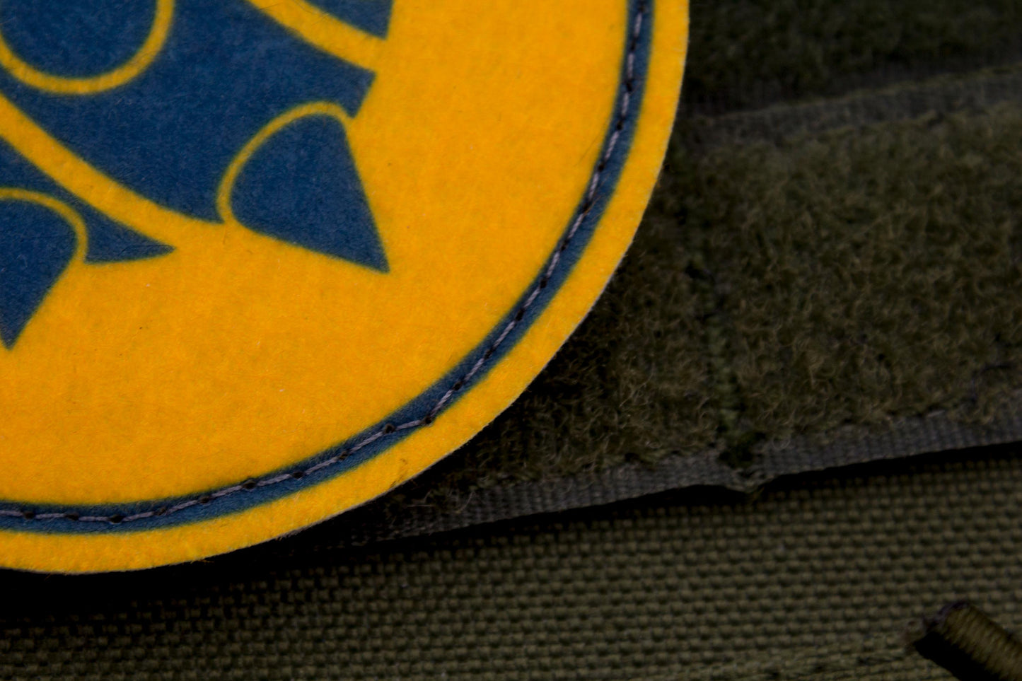 Demoman TF2 BLUE team hook and loop morale patch 3″